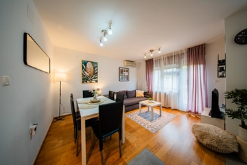 Zagreb Apartment for up to 6 Guests