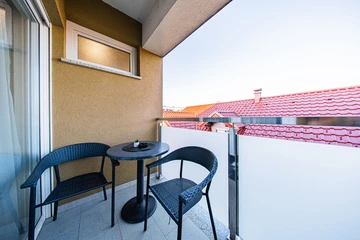 Zagreb 1-Bedroom Apartment with Quiet Loggia