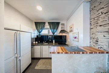 Zagreb 1-Bedroom Apartment with Quiet Loggia