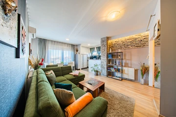 Zagreb 1-Bedroom Apartment with Quiet Loggia