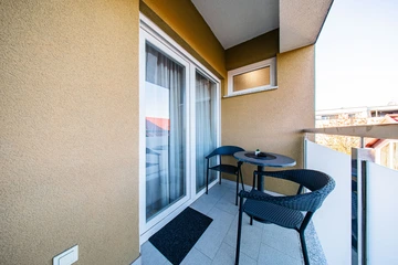 Zagreb 1-Bedroom Apartment with Quiet Loggia