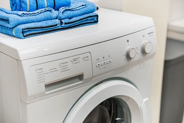 Zagreb 1-Bedroom Apartment with Quiet Loggia