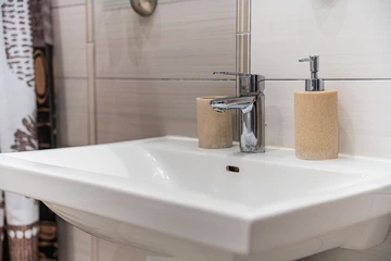 Zagreb 1-Bedroom Apartment with Quiet Loggia