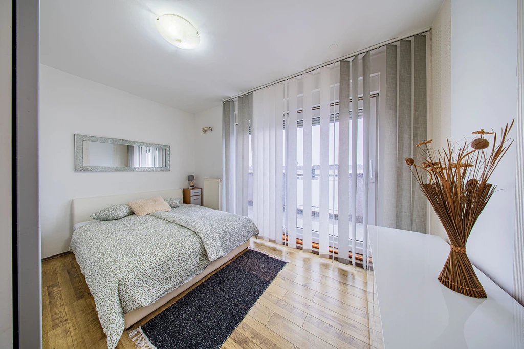 Zagreb 2-Bedroom Apartment for Up to 6 Guests