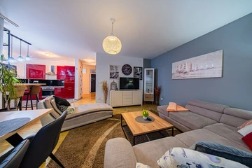 Zagreb 2-Bedroom Apartment for Up to 6 Guests