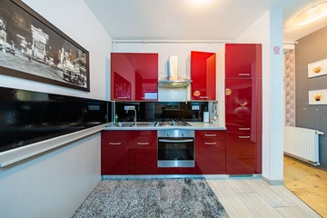 Zagreb 2-Bedroom Apartment for Up to 6 Guests