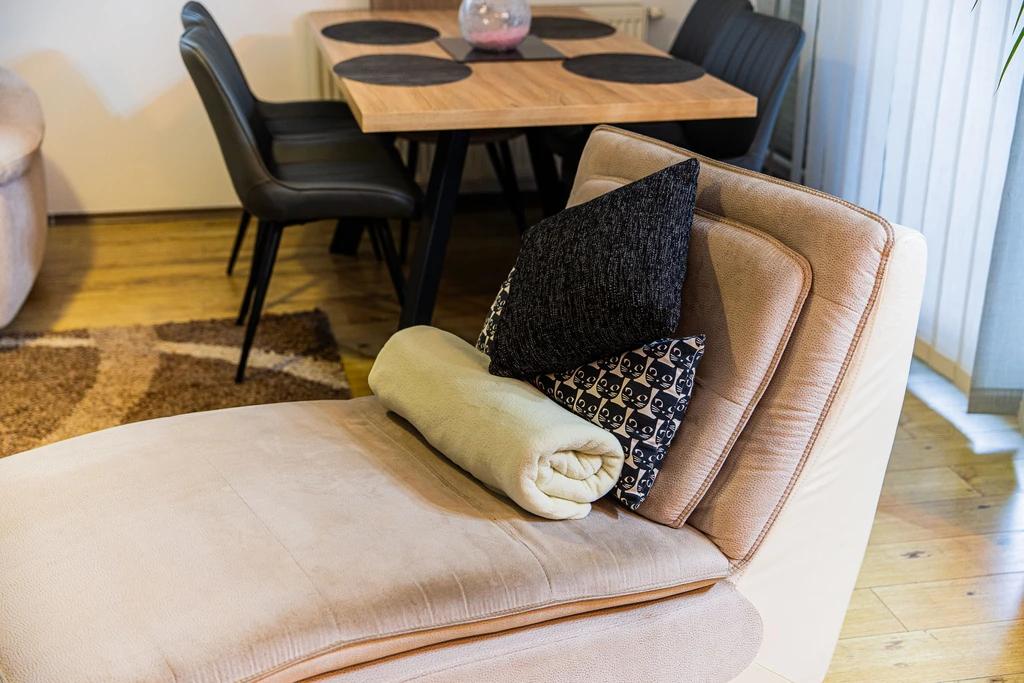Zagreb 2-Bedroom Apartment for Up to 6 Guests
