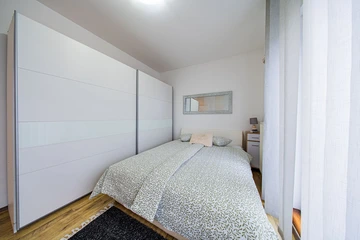 Zagreb 2-Bedroom Apartment for Up to 6 Guests