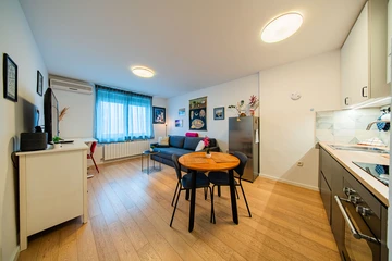 Zagreb 1-Bedroom Apartment for 2 Guests