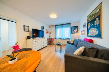 Zagreb 1-Bedroom Apartment for 2 Guests