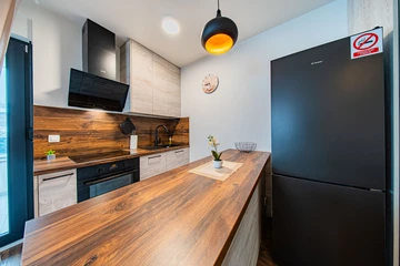 Zagreb Apartment with 2 Bedrooms and Parking