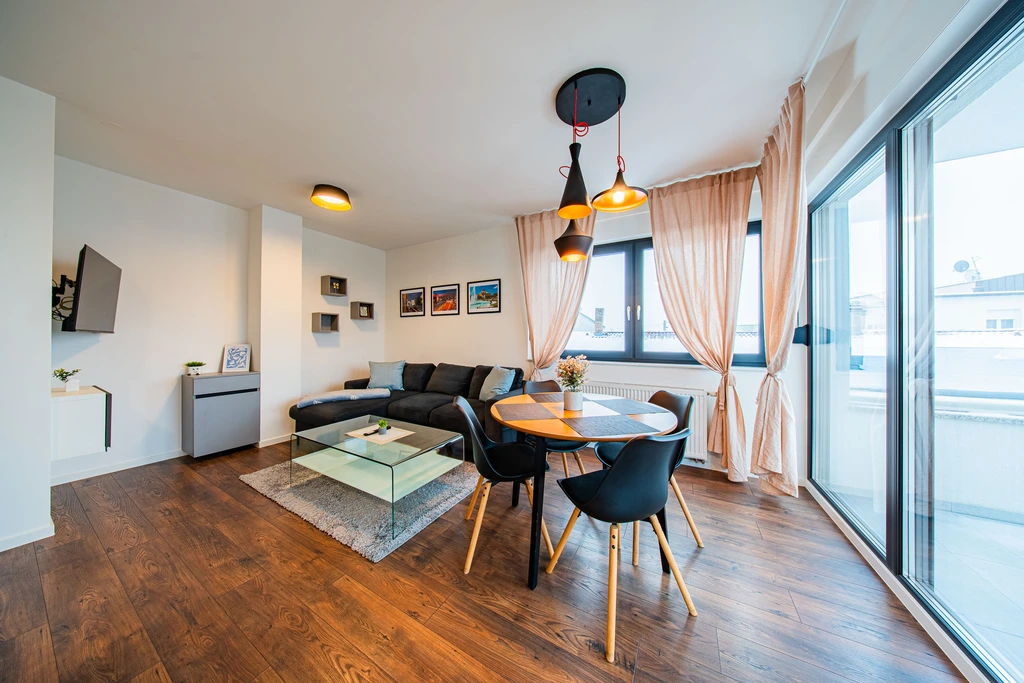 Zagreb Apartment with 2 Bedrooms and Parking