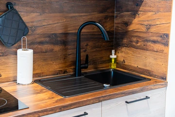 Zagreb Apartment with 2 Bedrooms and Parking