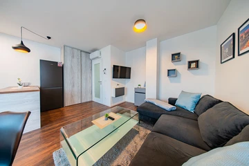 Zagreb Apartment with 2 Bedrooms and Parking