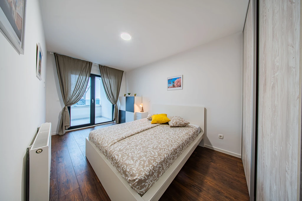 Zagreb Apartment with 2 Bedrooms and Parking