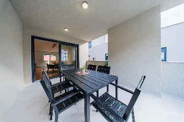 Zagreb Apartment with 3 Balconies & 3 Bedrooms