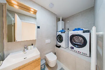 Zagreb Apartment with 3 Balconies & 3 Bedrooms