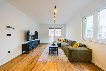 Zagreb Apartment with 3 Balconies & 3 Bedrooms