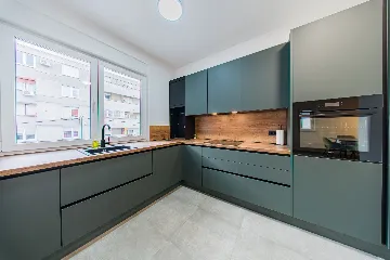 Zagreb Apartment with 3 Balconies & 3 Bedrooms