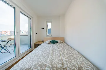 Zagreb Apartment with 3 Balconies & 3 Bedrooms