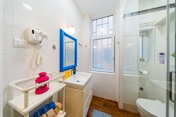 Zagreb Two-Bedroom Apartment for Up to 6