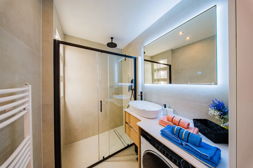 Zagreb 1-Bedroom Apartment with Loggia