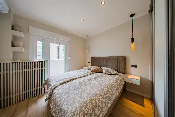 Zagreb 1-Bedroom Apartment with Loggia