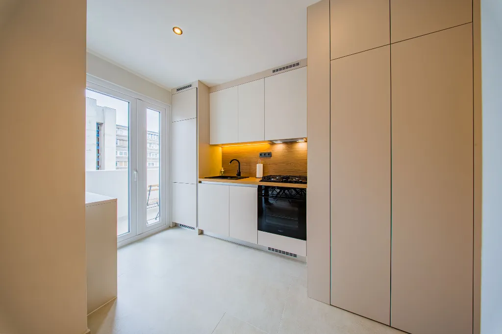 Zagreb 1-Bedroom Apartment with Loggia