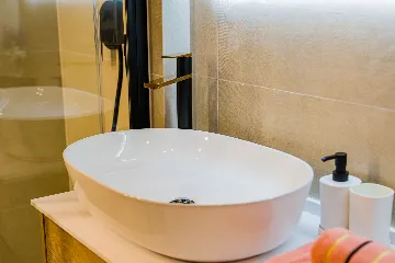 Zagreb 1-Bedroom Apartment with Loggia