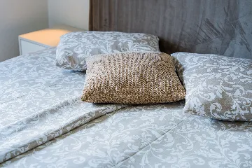 Zagreb 1-Bedroom Apartment with Loggia