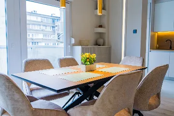 Zagreb 1-Bedroom Apartment with Loggia