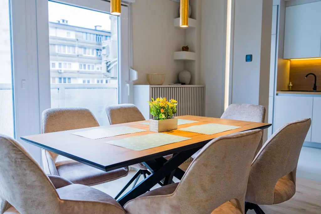 Zagreb 1-Bedroom Apartment with Loggia