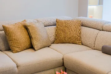 Zagreb 1-Bedroom Apartment with Loggia