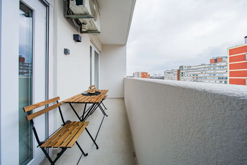 Zagreb 1-Bedroom Apartment with Loggia
