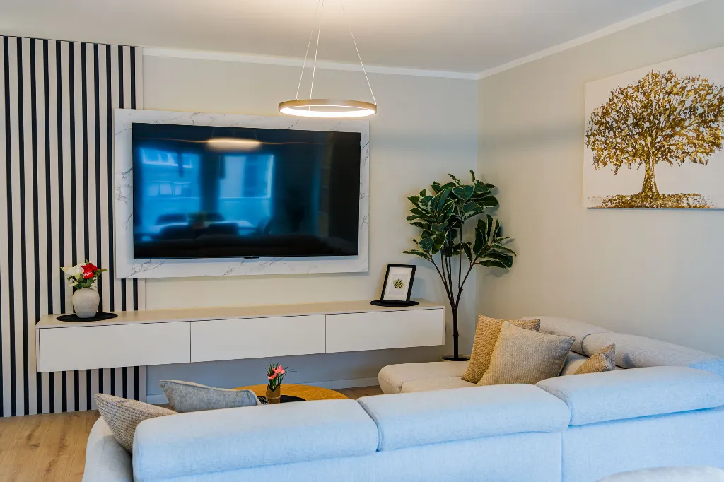 Zagreb 1-Bedroom Apartment with Loggia