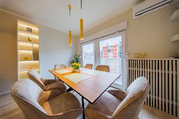 Zagreb 1-Bedroom Apartment with Loggia