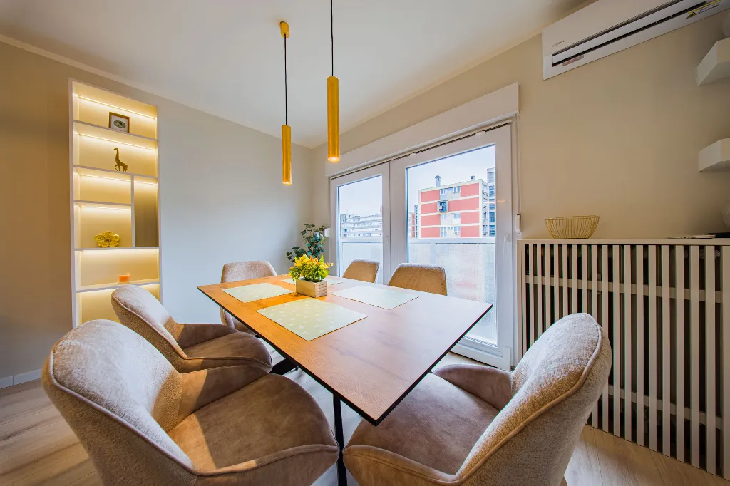 Zagreb 1-Bedroom Apartment with Loggia