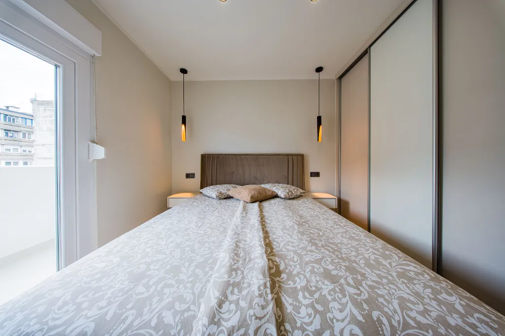 Zagreb 1-Bedroom Apartment with Loggia