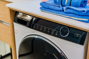 Zagreb 1-Bedroom Apartment with Loggia