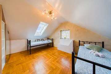 Zagreb Apartment for 8 Guests with 3 Bedrooms
