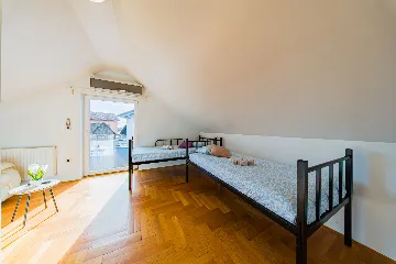 Zagreb Apartment for 8 Guests with 3 Bedrooms