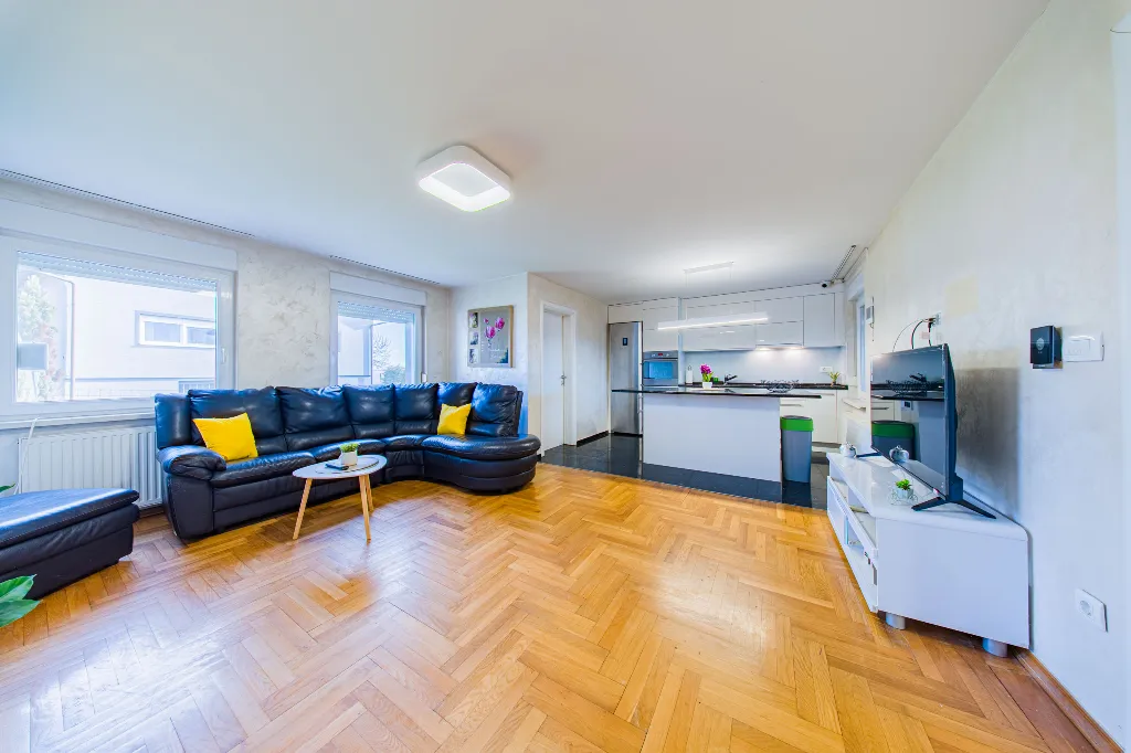 Zagreb Apartment for 8 Guests with 3 Bedrooms