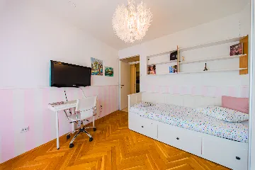 Spacious 3-Bedroom Apartment in Zagreb for 6