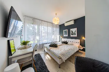 Zagreb Studio Apartment for 2 Guests with Terrace