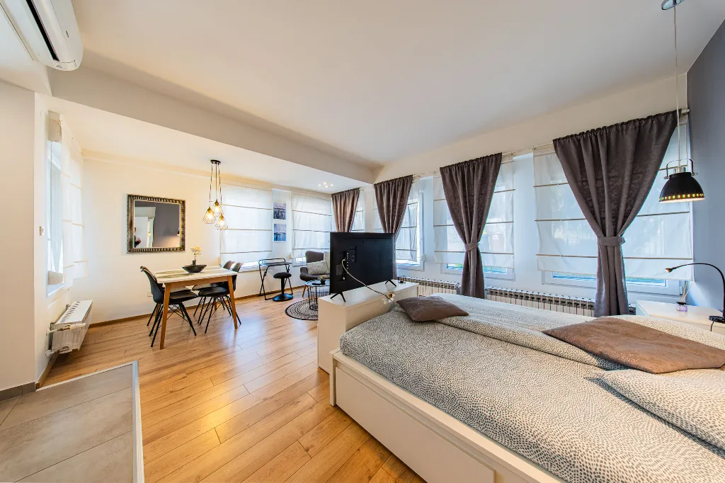 Renovated Studio Apartment in Zagreb for 2 Guests