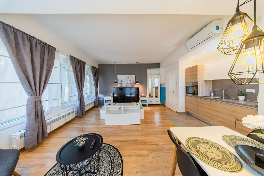Renovated Studio Apartment in Zagreb for 2 Guests