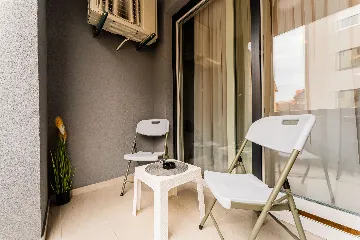 Two-Bedroom Apartment in Zagreb with Parking