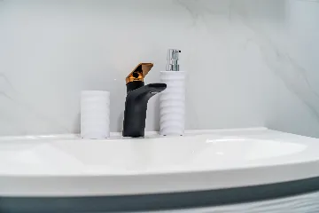 Two-Bedroom Apartment in Zagreb with Parking