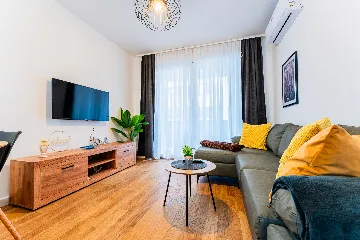 Two-Bedroom Apartment in Zagreb with Parking