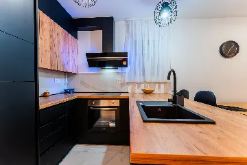 Two-Bedroom Apartment in Zagreb with Parking